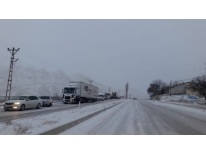 Gürün-sivas Karayolu Ulaşıma Kapandı