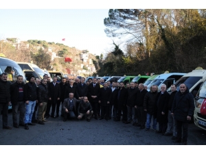 Sarıyerli Dolmuşçulardan Depremzedeler İçin “Bir Battaniye De Bizden” Kampanyası