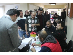 İl Özel İdaresi Personeli Kan Bağında Bulundu