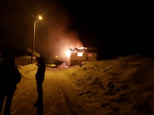 İnegöl’de Ev Ve Samanlık Kül Oldu