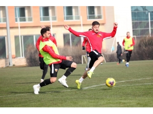 Kayserispor 7 Oyuncuyu Profesyonel Yaptı