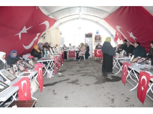 Hdp Önündeki Ailelerin Evlat Nöbeti 152’inci Gününde