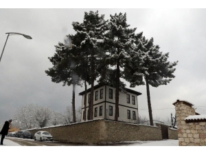 3 Bin Yıllık Tarihi Şehir "Beyaz Gelinliğini" Giydi