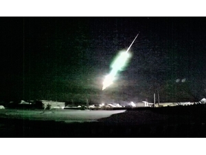 Rusya’da Meteor Roket Şeklinde Düştü