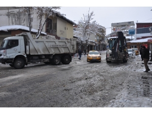 Bulanık’ta Karla Mücadele Çalışmaları