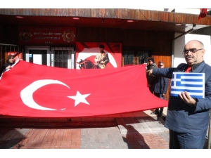 Gazilerden Yunan Vekile Tokat Gibi Yanıt