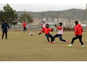 Nevşehir Belediyespor, Lider Karacabey’i Konuk Ediyor