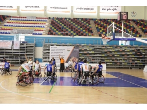 Büyükşehir Ekibi Zorlu Virajı Galibiyetle Geçti