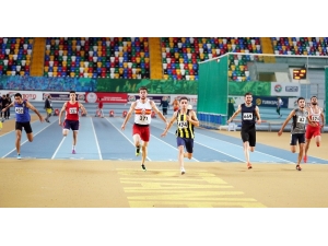 Bakan Kasapoğlu: "Ülkemizin Her Alandaki İlerleyişini Sporda Da Zirveye Oynayarak Sürdüreceğiz"