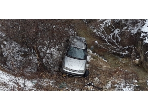 Amasya’da Otomobil Dere Yatağına Yuvarlandı: 5 Yaralı