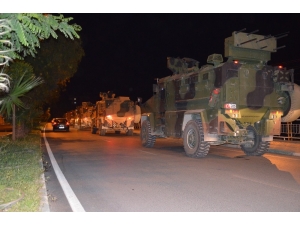 Suriye Sınırına Askeri Araç Ve Komando Takviyesi