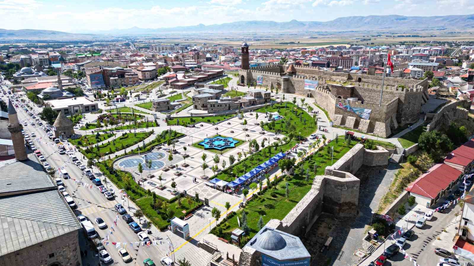 baskan-sekmen-erzurum-her-alanda-zirveye-dogru-ilerliyor