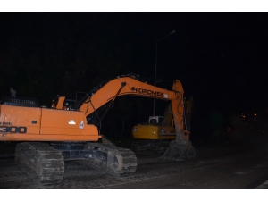 Heyelan Nedeniyle Kapanan Yol Ulaşıma Açıldı