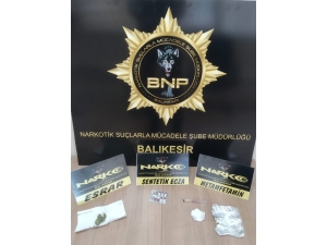 Uyuşturucu Tacirleri Kıskıvrak Yakalandı