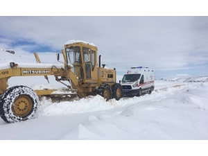 Mazıdağı’nda Kar Nedeni İle Kapanan Yollar Ulaşıma Açıldı