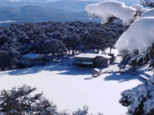 Tokat’ta Donan Gölet Kartpostallık Manzaralar Oluşturdu