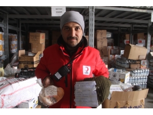 Üniversite Öğrencileri, Eşyalarını Duygulandıran Bir Notla Gönderdi