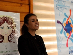 Mutlu Aile Olmanın Yolları Anlatıldı