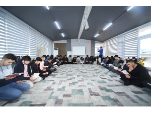 Öğrenciler Atabey Gençlik Ve Eğitim Kampında Geleceğe Hazırlanıyor