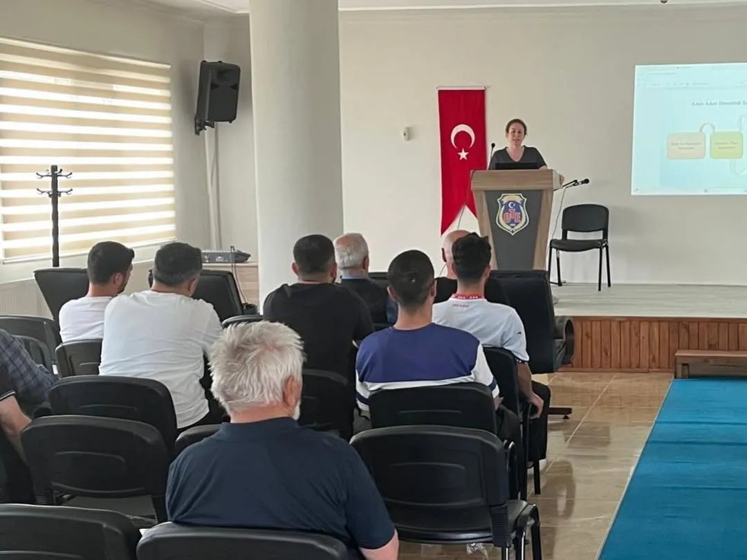 sinop-ta-hukumlulere-denetimli-serbestlik-anlatildi