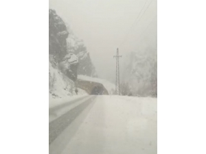 Çığ Düşme Anı Kamerada