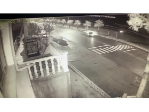 İki Kişinin Öldüğü Kaza Anı Güvenlik Kamerasında