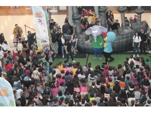 Kral Şakir Ceylan Karavil Park Avm’de Çocuklarla Buluştu