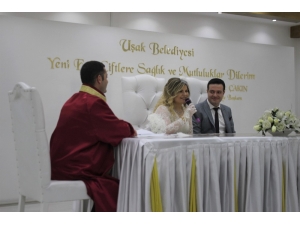 Evlenmek İçin 02.02.2020 Tarihini Seçtiler