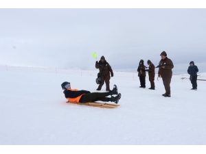 Geleneksel Kızak Yarışları Erciyes’te Yapıldı
