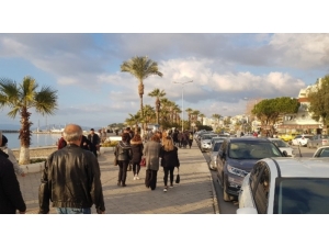 Kuşadası’nda Şubat Ayında Deniz Keyfi