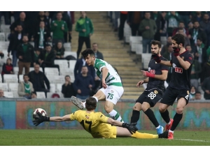 Tff 1. Lig: Bursaspor: 0 - Eskişehir: 0 (İlk Yarı Sonucu)