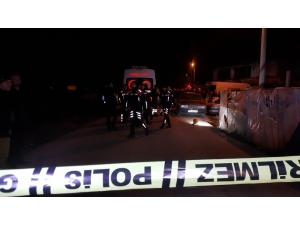 45 Yaşındaki Adamı Komşuları Kanlar İçindeki Cesedini Buldular