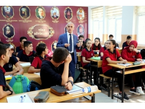 Erzincan’da 40 Bin 915 Öğrenci İçin Ders Zili Çaldı