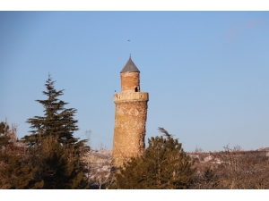 Pisa Kulesinden Daha Fazla Eğik Olan Minare, Depremden Etkilenmedi