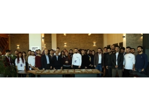 Rektör Gür’den Oyun Yazılımcılarına Katmer Jesti