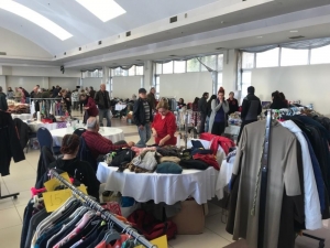 Seferihisar’da 2. El Ve Antika Pazarı