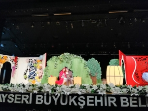 Büyükşehir’in Tiyatrosuna 3 Bin Ziyaretçi