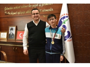 Özel Sporcudan Başkan Kanar’a Ziyaret