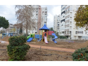 Muratpaşa’da Park Alanı Yenileniyor