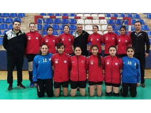 Aksaray’ın Adını Küçük Kızlar Hentbol Takımı Türkiye Şampiyonluğuna Taşıdı