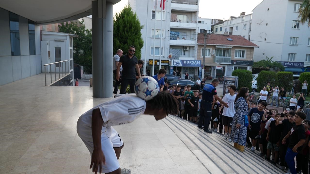 yerli-camavinga-gursu-da