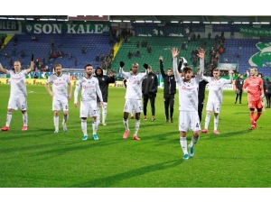 Beşiktaş Zorlu Mesaiye Başlıyor
