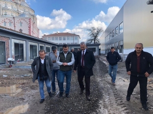 Hendek Belediyesi Çalışmalarına Hız Kesmeden Devam Ediyor