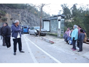 19 Yaşındaki Elif’in Hayatını Kaybettiği Kavşakta İkinci Kaza Vatandaşların Tepkisini Çekti