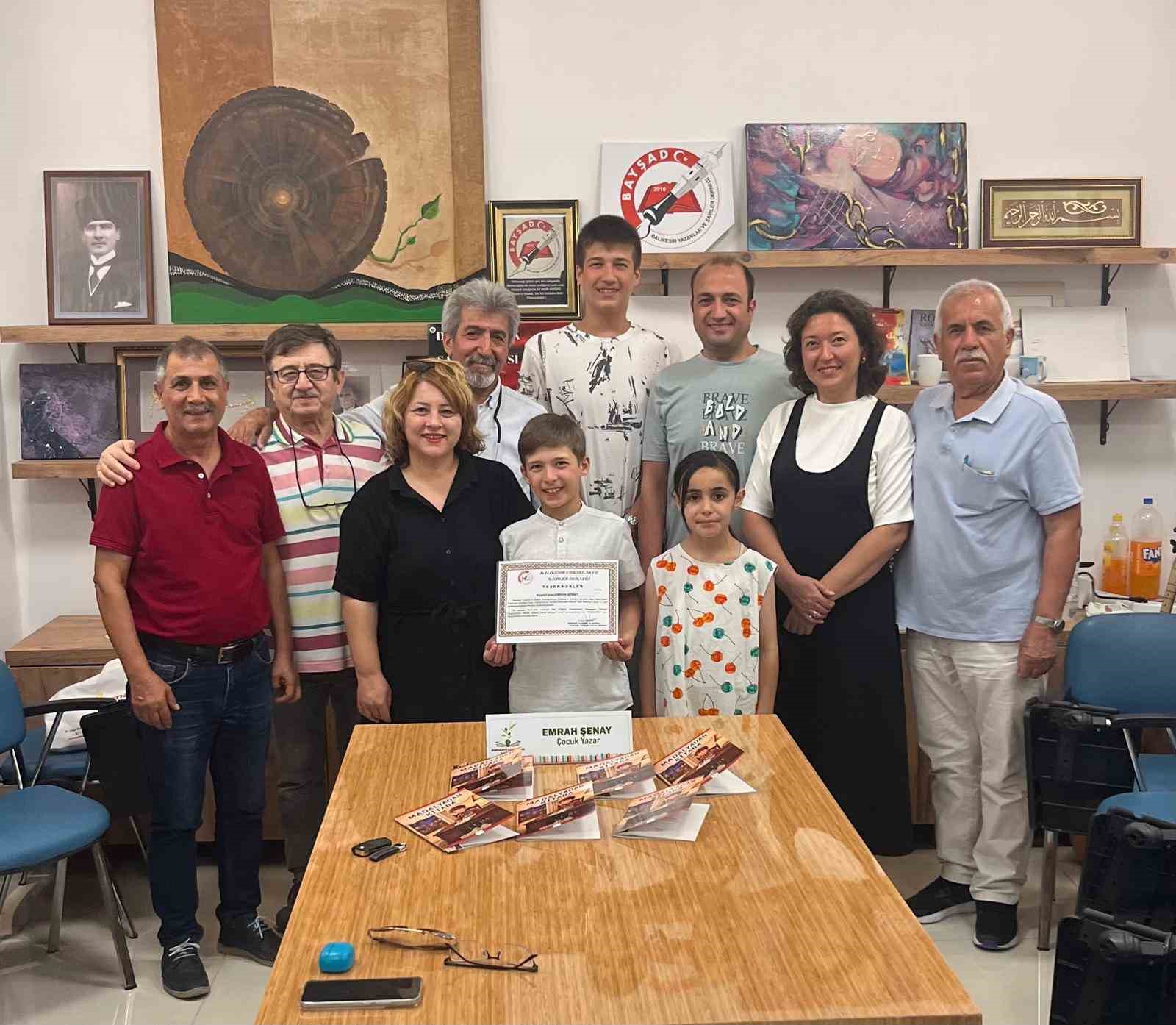 balikesirli-cocuk-yazar-emrah-senay-dan-yazar-ve-sairlere-soylesi
