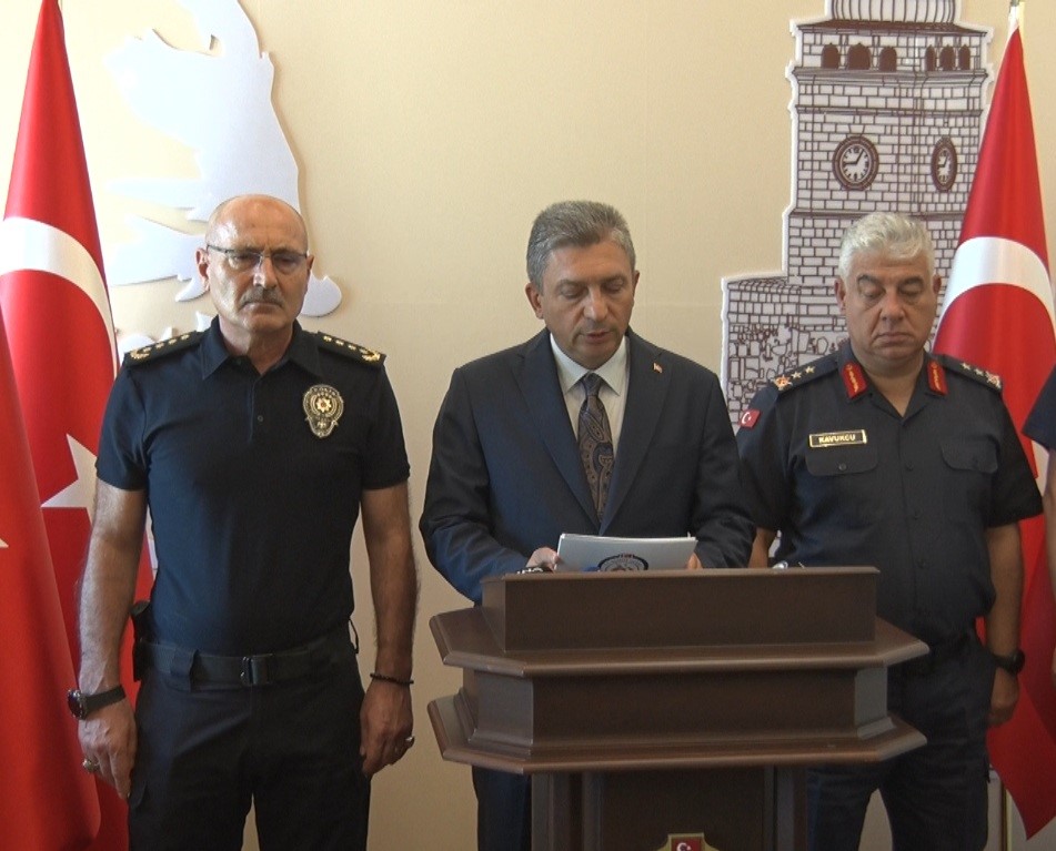 vali-sahin-den-otokoc-bayine-saldiri-aciklamasi-bugun-itibariyla-13-kisi-gozaltinda-bulunuyor