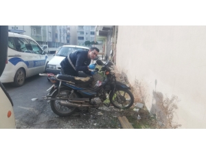 Çalıntı Motosiklet Terk Edilmiş Halde Bulundu