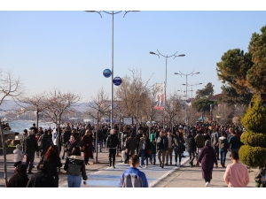 İstanbul’da Kar Yağışı Öncesi Bahar Havası