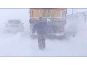 Sivas’ta Kar Kalınlığı 2 Metreye Ulaştı