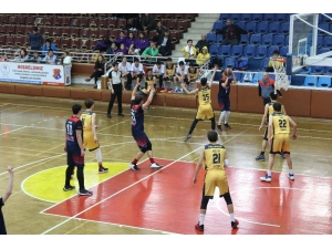 Basketbol Grup Müsabakaları Aydın’da Başladı